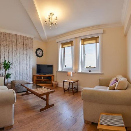 The Whitby Prospect, 2 Bed Apartment With Stunning Views, 2 Mins From Beach エクステリア 写真