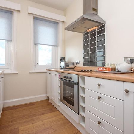 The Whitby Prospect, 2 Bed Apartment With Stunning Views, 2 Mins From Beach エクステリア 写真
