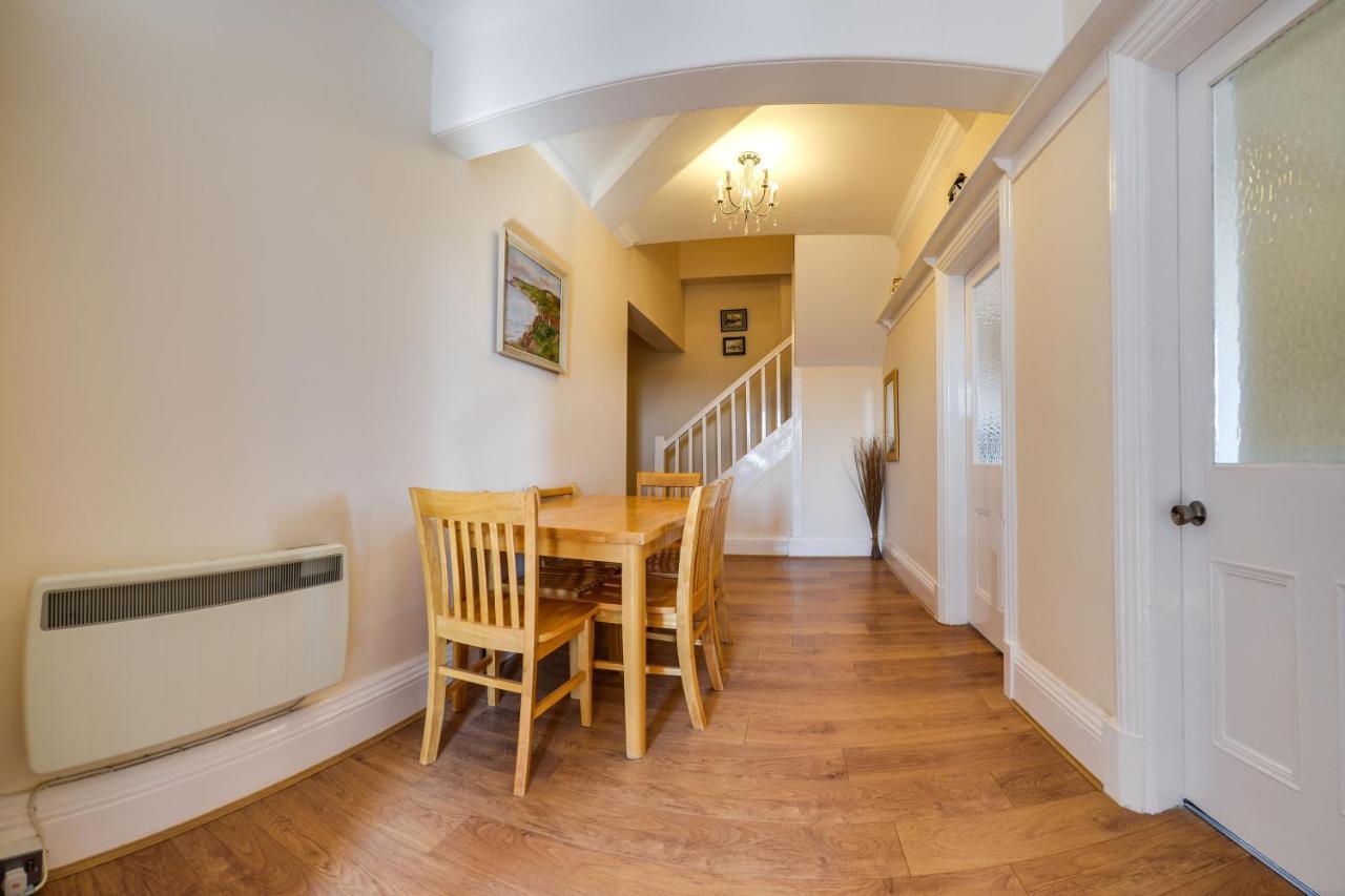 The Whitby Prospect, 2 Bed Apartment With Stunning Views, 2 Mins From Beach エクステリア 写真