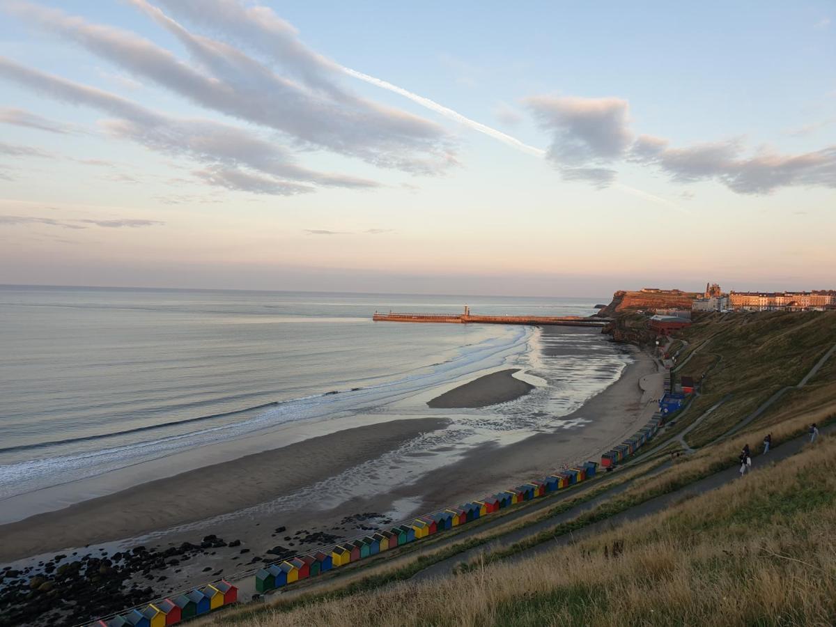 The Whitby Prospect, 2 Bed Apartment With Stunning Views, 2 Mins From Beach エクステリア 写真
